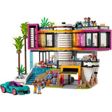 FRIENDS ANDREA'S MODERN MANSION - 42639
